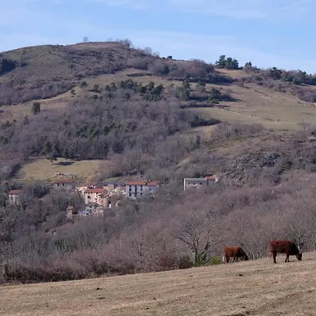 Lama-gite-des-puys Ecologique A 30km Des Pistes, Visite Aux Lamas Charge Ve Holiday home Montaigut-le-Blanc (Puy-de-Dome)