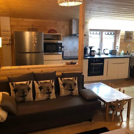 Lama-gite-des-puys Ecologique A 30km Des Pistes, Visite Aux Lamas Charge Ve Holiday home *